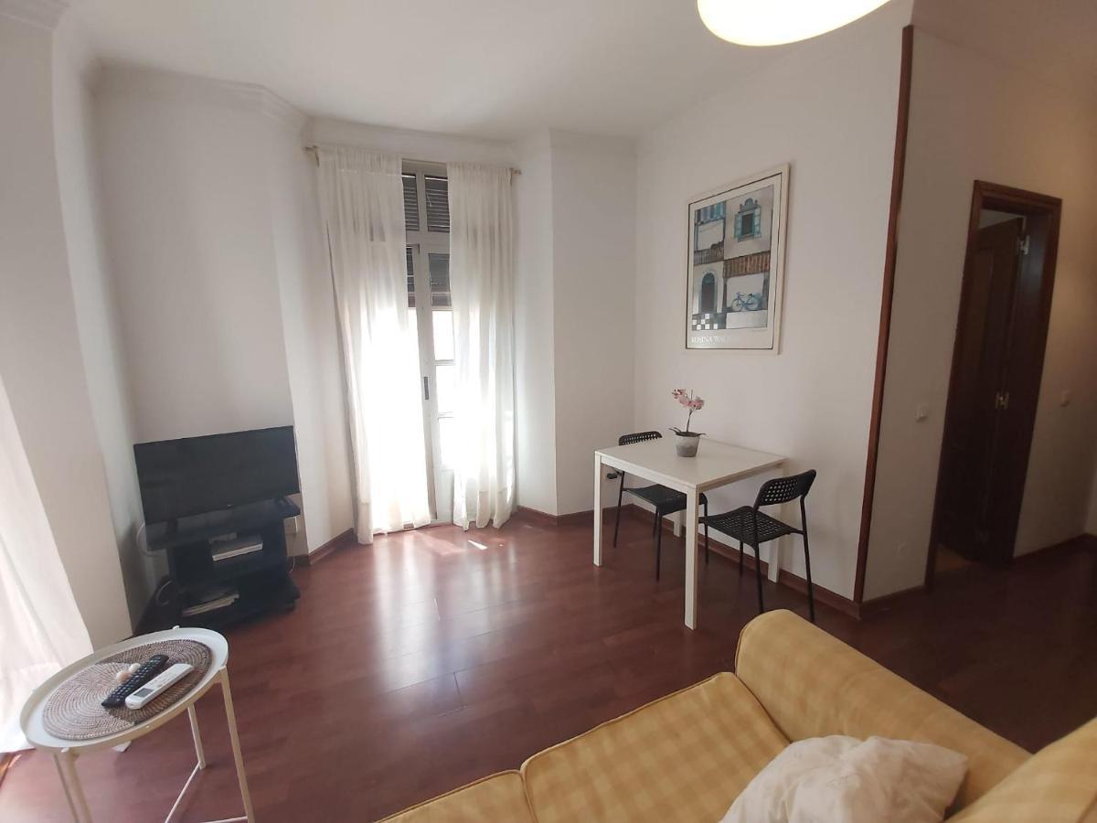 Del Parque Flats - Ollerias 1 Appartement Málaga Buitenkant foto